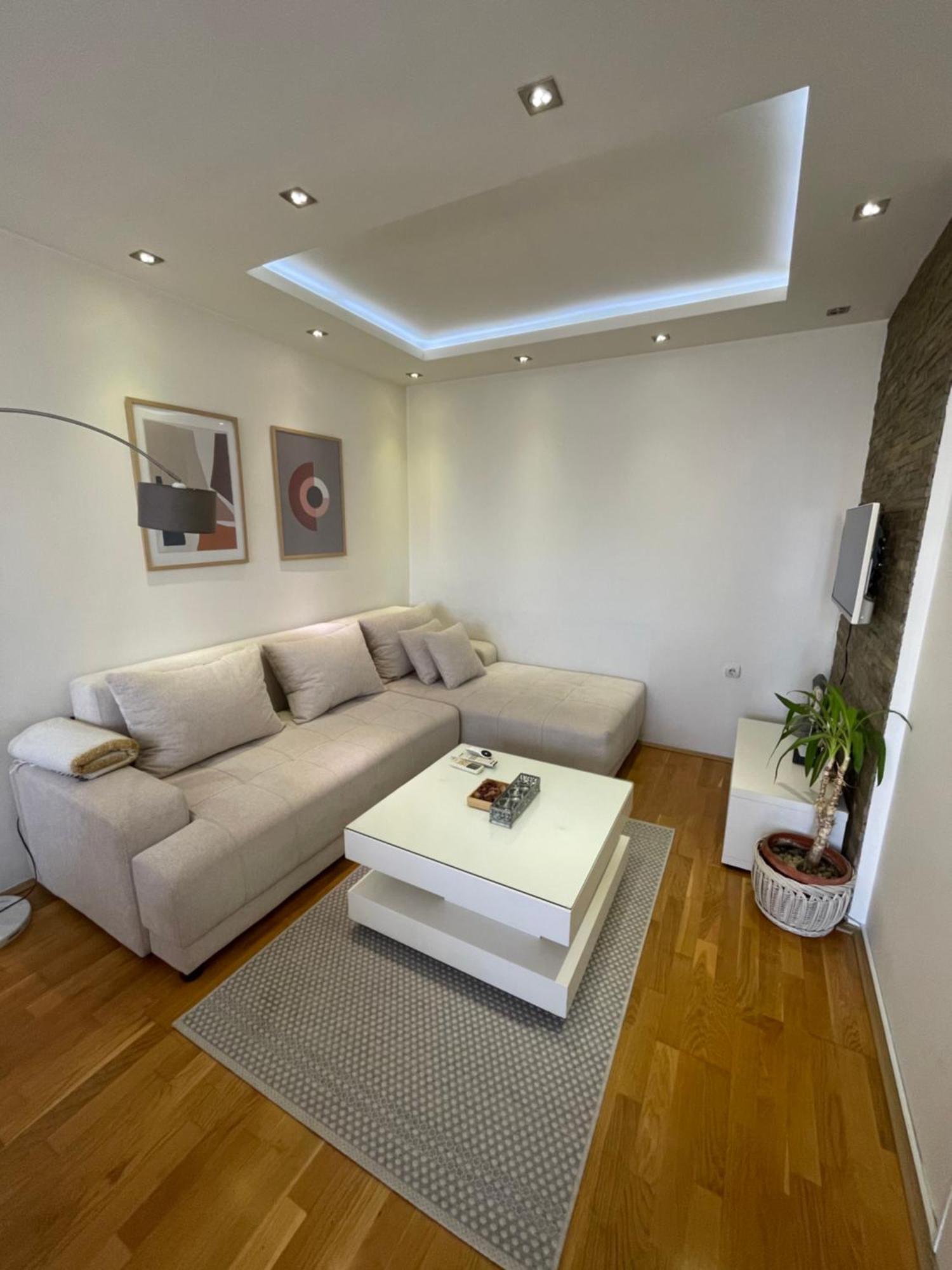 Charme Apartman Kruševac 外观 照片